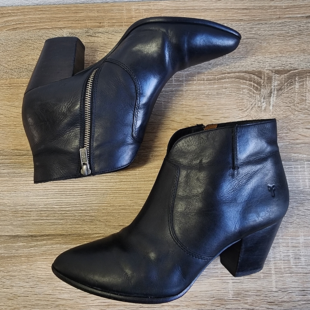 FRYE Black Leather Ankle Zip Boots 10 M - Picture 7 of 16